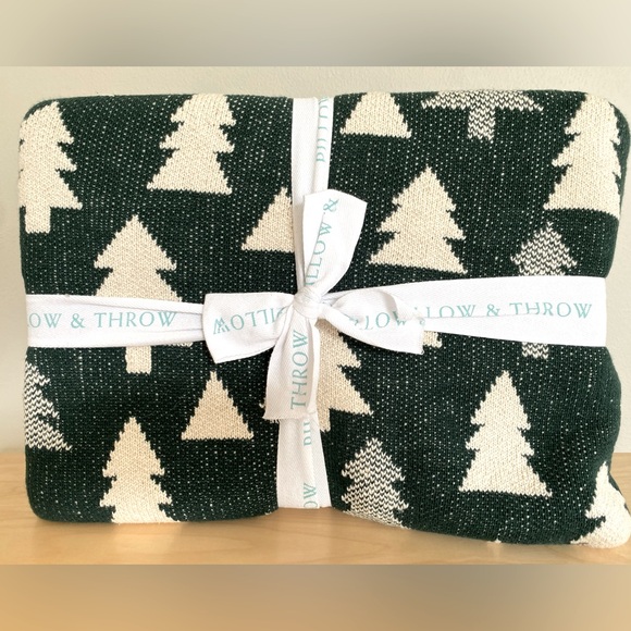 Cynthia Rowley Tree Jacquard Pillow & OversizedThrow Green/Cream